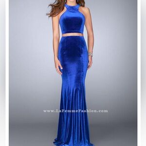 NWT La Femme  24599 Graceful High Neck Two Piece Velvet Gown Size 6.